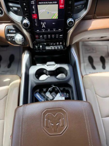 2019 Ram 1500 Laramie Crew Cab 4x4 5'7" Box