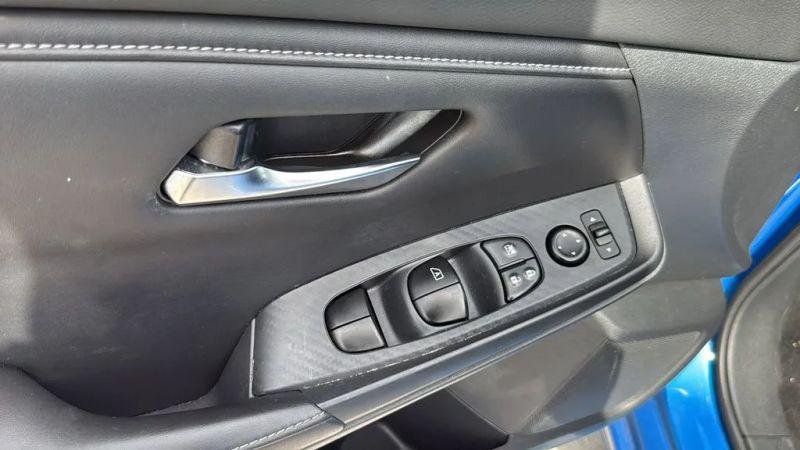 2021 Nissan Sentra SV Xtronic CVT