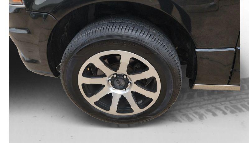 2015 Lincoln Navigator Base