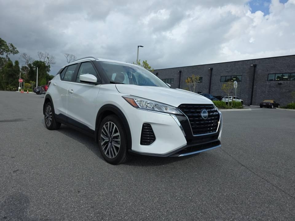 Aspen White Tricoat 2023 Nissan Kicks SV FWD SUV / Crossover Front-Wheel Drive Automatic