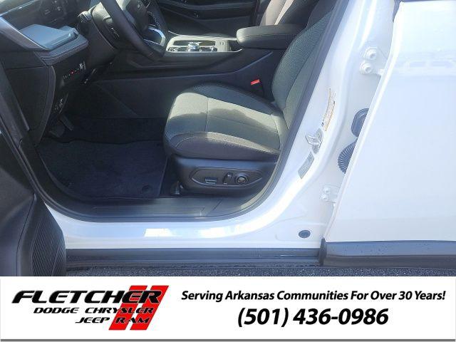 2026 Jeep Cherokee Laredo 4x4