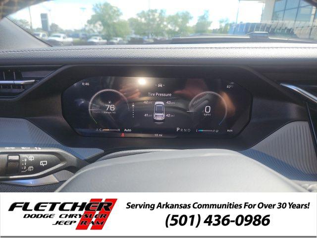 2026 Jeep Cherokee Laredo 4x4