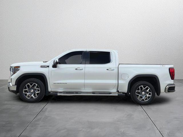 2022 GMC Sierra 1500 4WD Crew Cab Short Box SLT