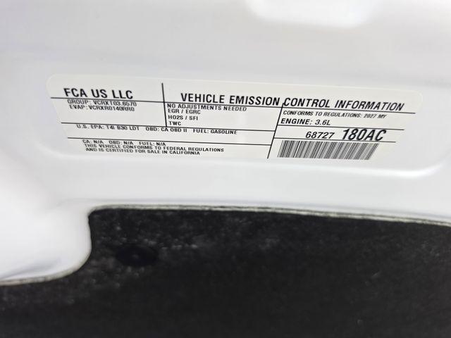 2027 Chrysler Pacifica Select