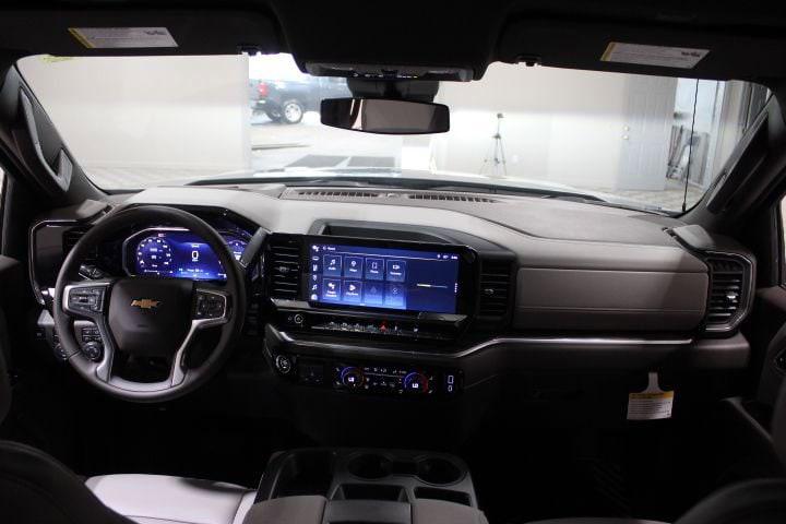 2026 Chevrolet Silverado 1500 4WD Crew Cab Standard Bed LT