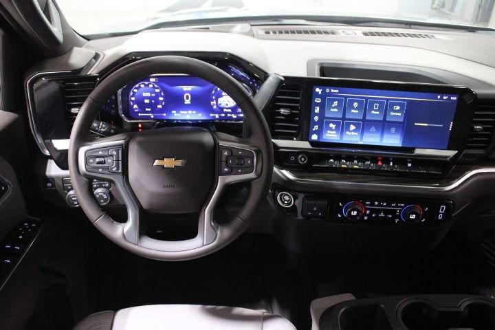 2026 Chevrolet Silverado 1500 4WD Crew Cab Standard Bed LT