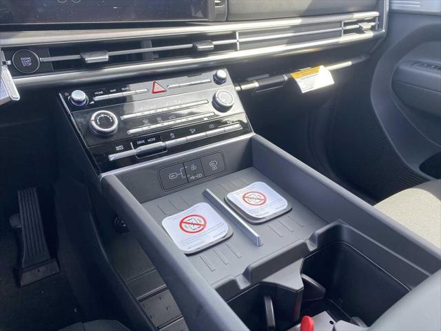 2026 Hyundai Santa Fe SE