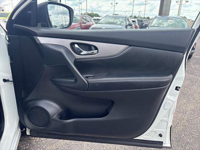 2020 Nissan Rogue Sport SL AWD Xtronic CVT
