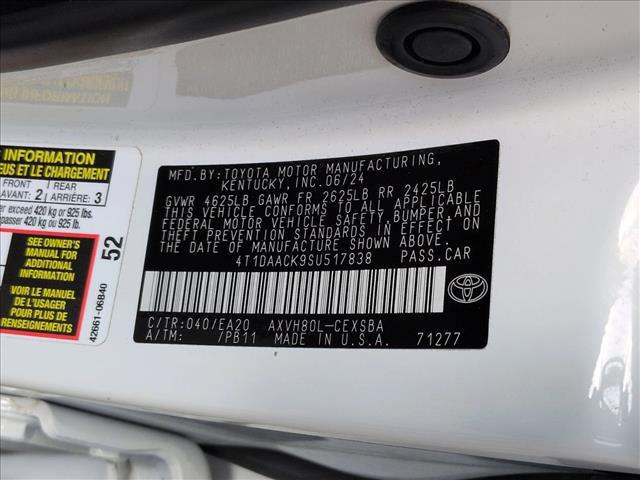2025 Toyota Camry SE