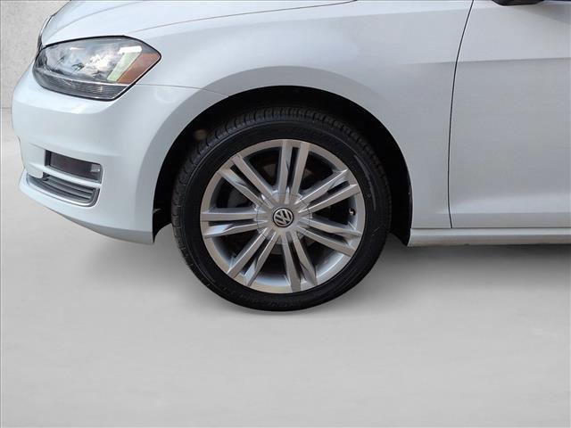2015 Volkswagen Golf SportWagen TDI SE 4-Door