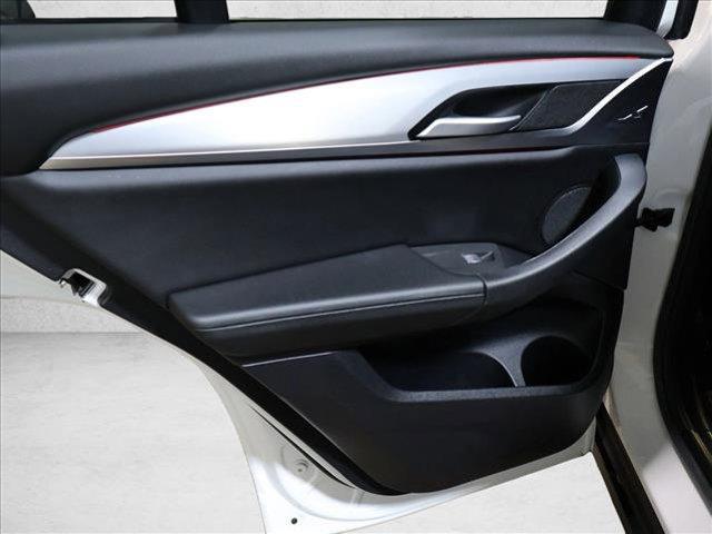 2023 BMW X4 xDrive30i