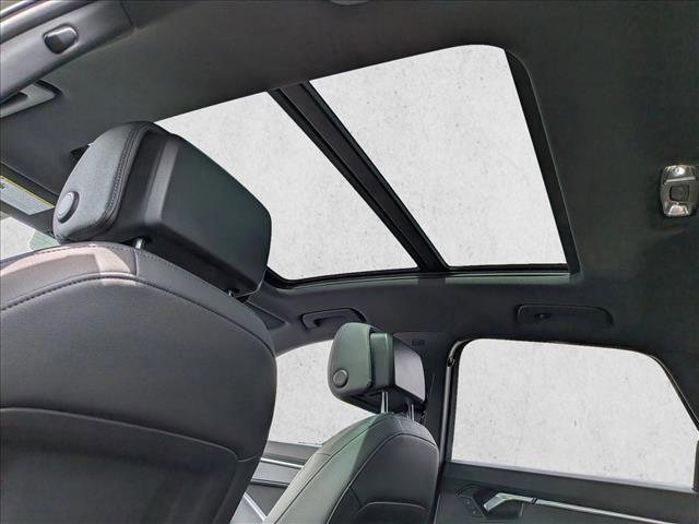 2020 Audi Q3 Premium Plus 45 TFSI S line quattro Tiptronic