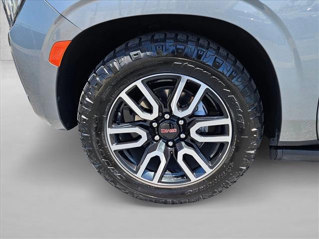 2024 GMC Yukon 4WD AT4