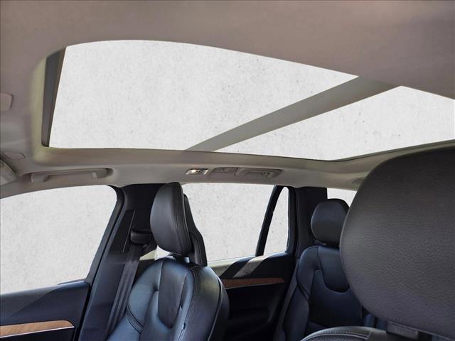 2021 Volvo XC90 Recharge T8 Inscription Expression 7 Passenger