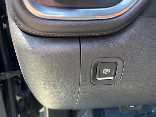 2022 Chevrolet Silverado 1500 4WD Crew Cab Short Bed LT with 2FL
