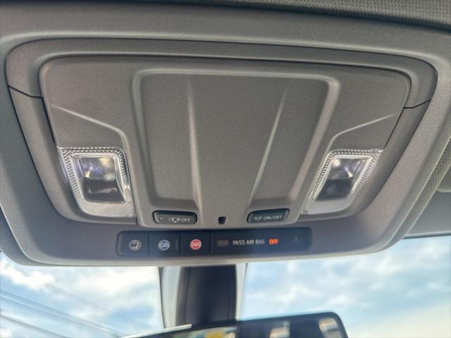 2022 Chevrolet Silverado 1500 4WD Crew Cab Short Bed LT with 2FL