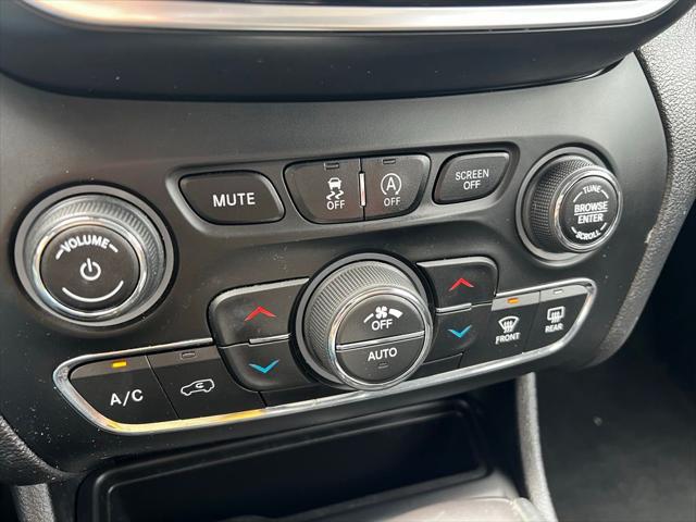 2019 Jeep Cherokee Limited FWD