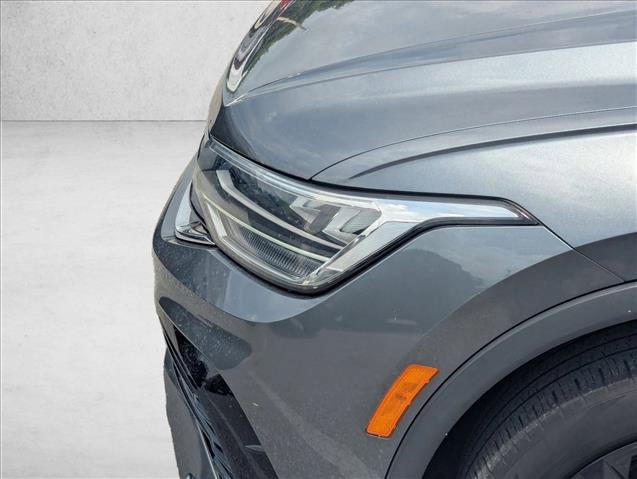 2023 Volkswagen Tiguan 2.0T SE R-Line Black