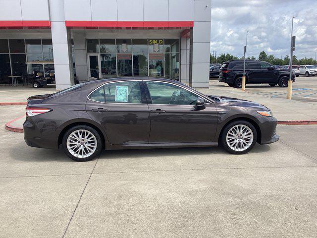 2020 Toyota Camry XLE Hybrid
