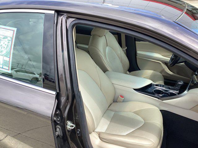 2020 Toyota Camry XLE Hybrid