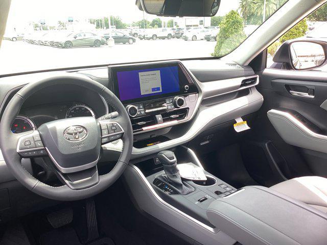 2026 Toyota Highlander Hybrid XLE