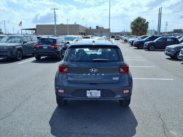 2026 Hyundai Venue SEL w/Two-Tone Roof