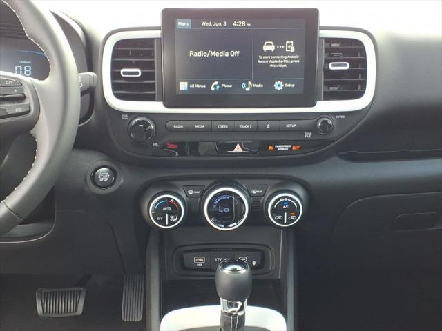 2026 Hyundai Venue SEL w/Two-Tone Roof