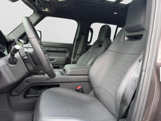 2026 Land Rover Defender P635 OCTA