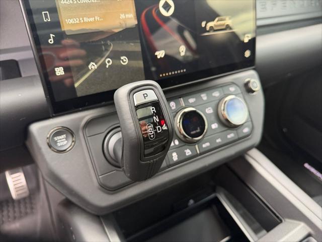 2026 Land Rover Defender P635 OCTA