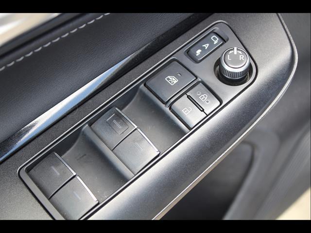 2023 Toyota Venza LE