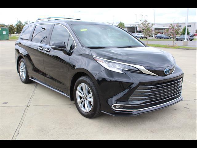2025 Toyota Sienna Limited