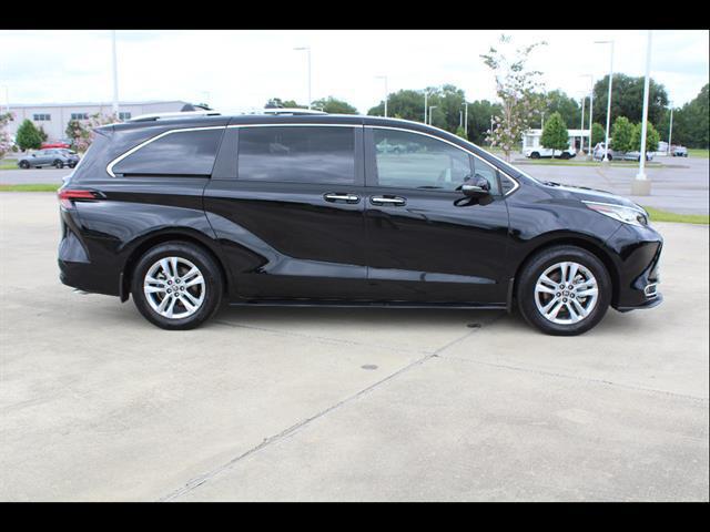 2025 Toyota Sienna Limited