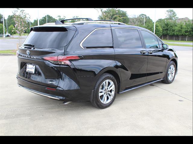 2025 Toyota Sienna Limited
