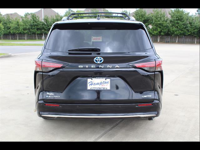 2025 Toyota Sienna Limited