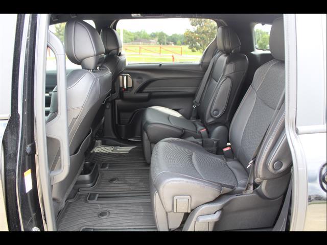 2025 Toyota Sienna Limited
