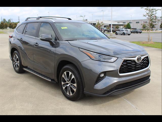 2025 Toyota Highlander XLE