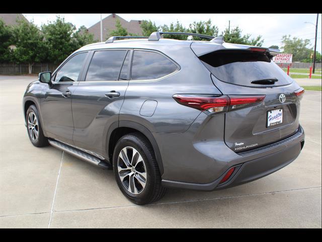 2025 Toyota Highlander XLE