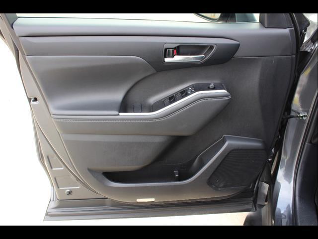 2025 Toyota Highlander XLE
