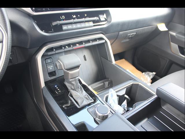 2026 Toyota Tundra SR5 CrewMax 5.5' Bed