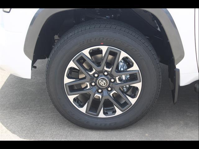 2026 Toyota Tundra Limited CrewMax 5.5' Bed