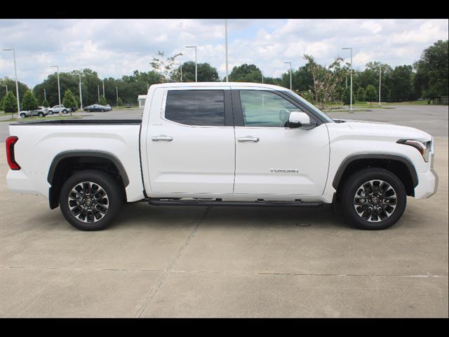 2026 Toyota Tundra Limited CrewMax 5.5' Bed
