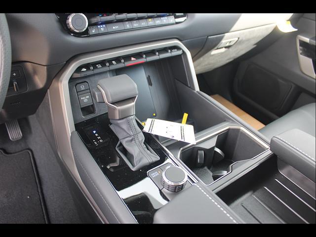2026 Toyota Tundra Limited CrewMax 5.5' Bed