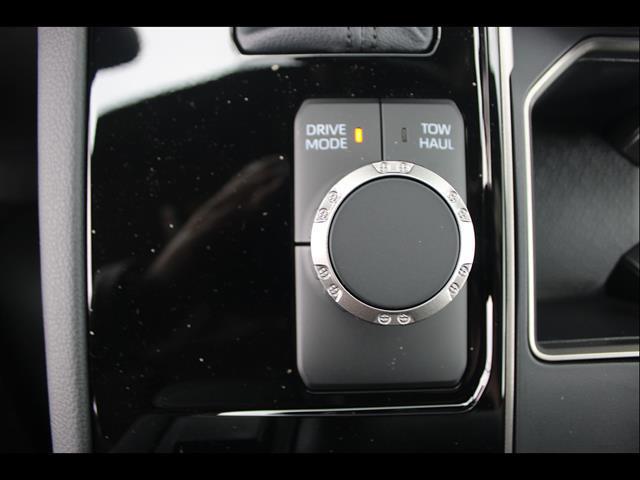 2026 Toyota Tundra Limited CrewMax 5.5' Bed
