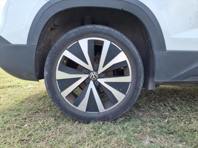 2023 Volkswagen Taos 1.5T SE