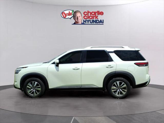 2023 Nissan Pathfinder SL FWD