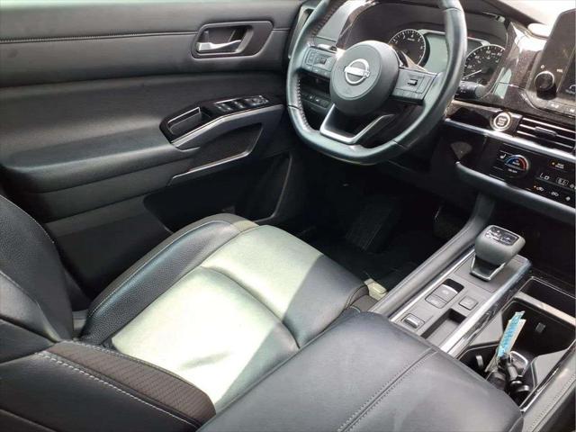 2023 Nissan Pathfinder SL FWD