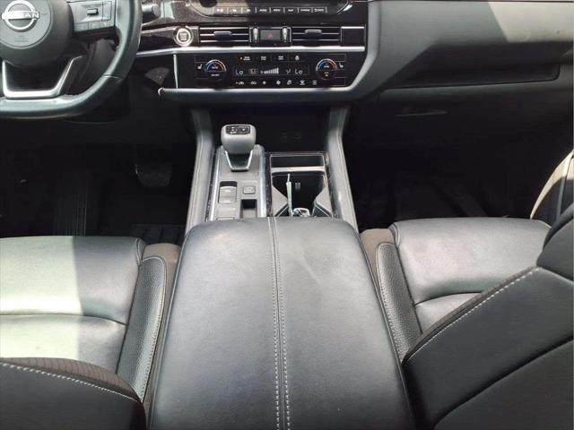 2023 Nissan Pathfinder SL FWD