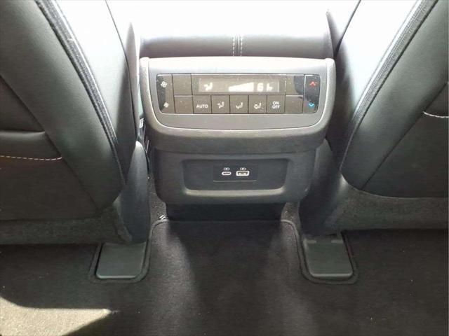 2023 Nissan Pathfinder SL FWD