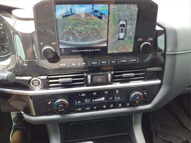 2023 Nissan Pathfinder SL FWD