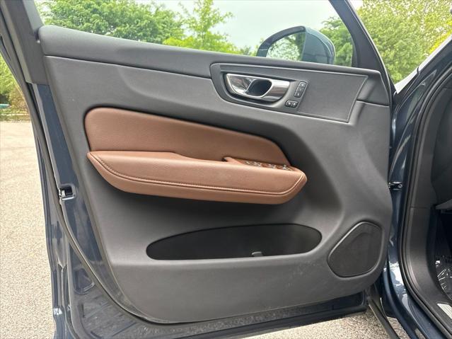 2022 Volvo XC60 B5 Momentum
